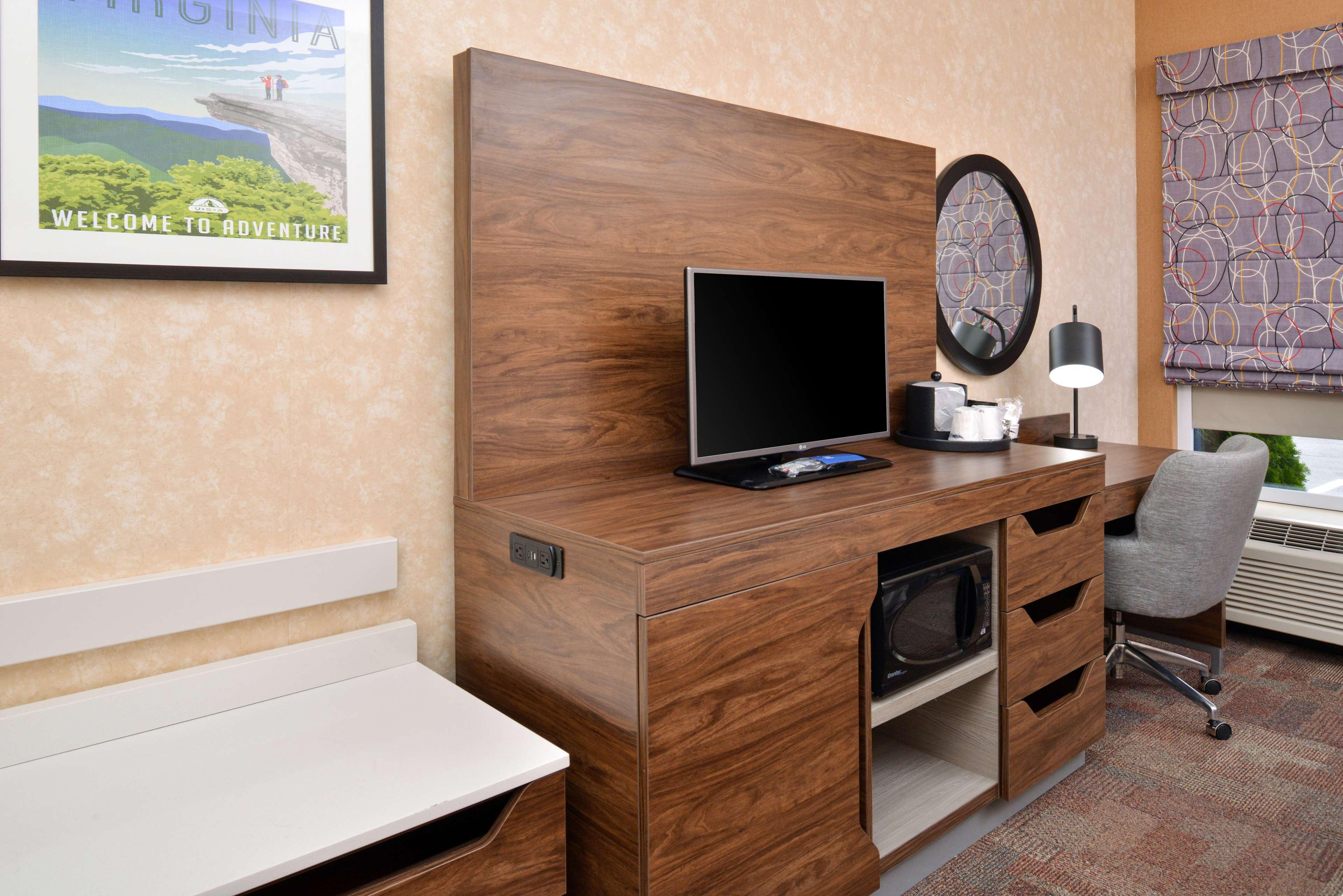 Hampton Inn Wytheville Εξωτερικό φωτογραφία